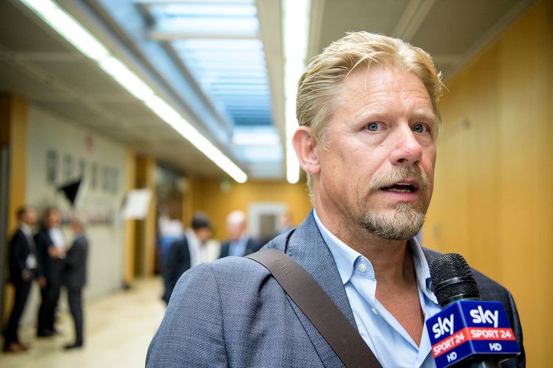 Шмейхель заявил, что судья допустил ошибку, назначив пенальти на Стерлинге