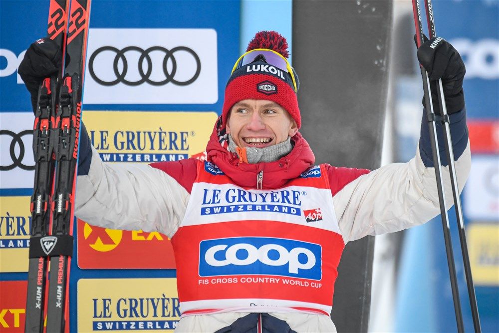 Большунов выиграл гонку на 15 км свободным стилем на чемпионате России