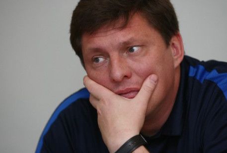 Экс-тренер «Анжи» будет работать в Хабаровске Экс-тренер «Анжи» будет работать в Хабаровске