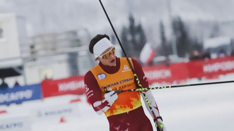 Большунов занял лишь 11 место в стартовой гонке Кубка России по лыжам Большунов занял лишь 11 место в стартовой гонке Кубка России по лыжам