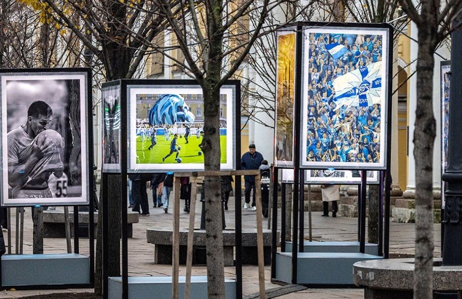 Центр Петербурга стал Территорией спорта. Фотовыставка «Зенита» у Гостиного двора