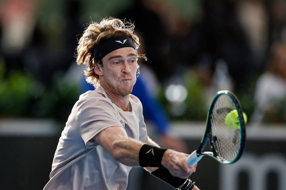 «Все только входят в сезон». Вице-президент ФТР — о поражении Рублева на турнире в Аделаиде