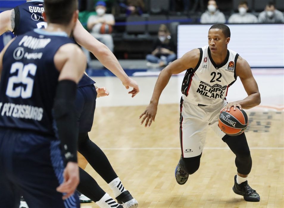 Российский бренд Jögel представил новые кроссовки для баскетбола