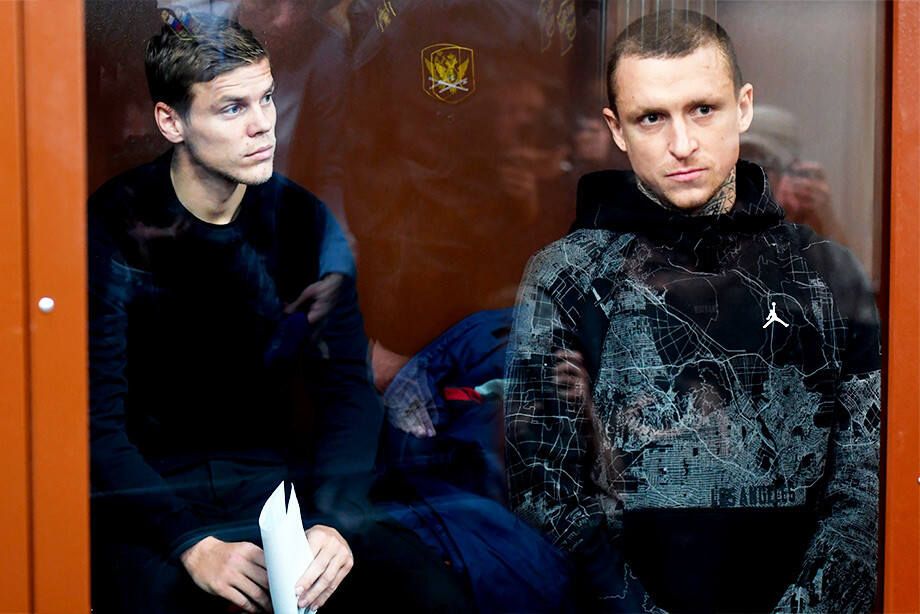 «Давайте все будем чуточку снисходительнее и добрее». Кто поддерживает Кокорина и Мамаева?