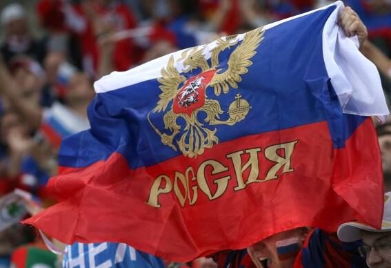 На Конюшенной площади ждут Данилу Козловского