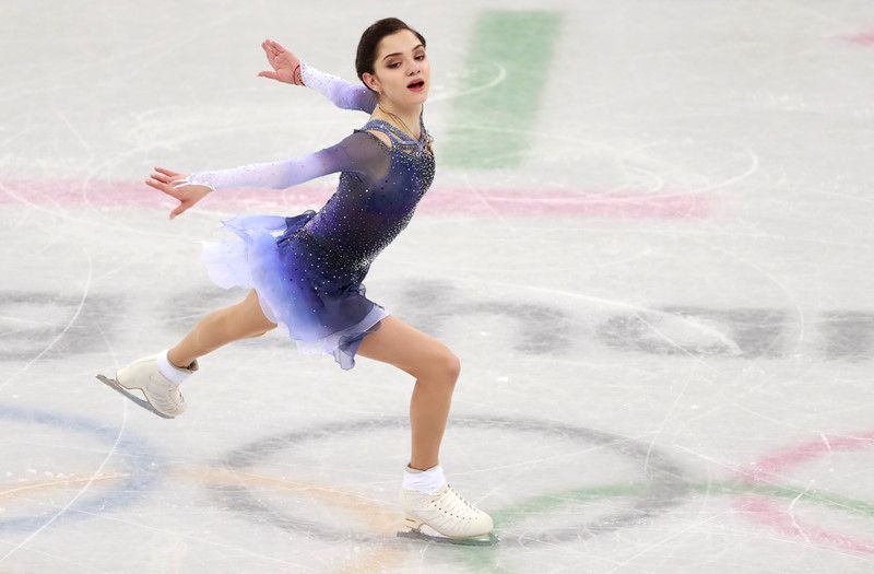 Евгения Медведева рассказала, за кого будет болеть в финале Кубка России Евгения Медведева рассказала, за кого будет болеть в финале Кубка России