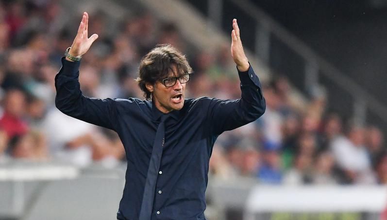 Ваноли получил штраф в первом матче у руля «Спартака» Ваноли получил штраф в первом матче у руля «Спартака»