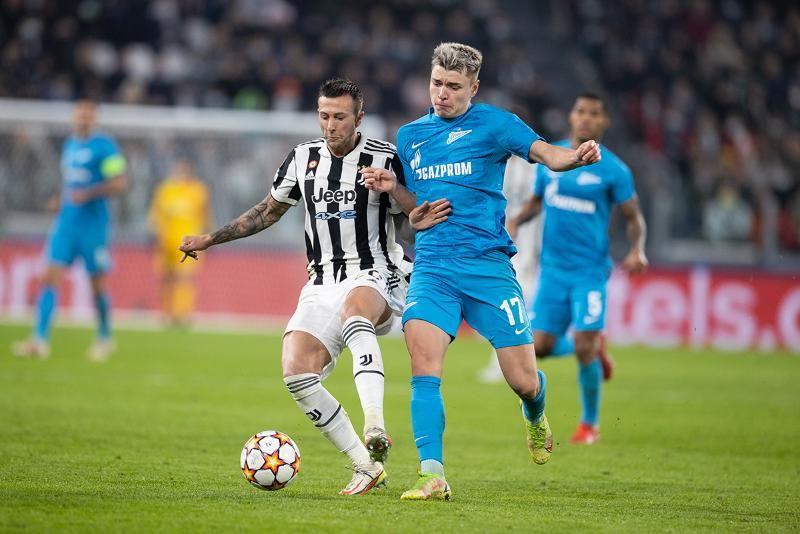 Полузащитника «Зенита» Мостового предложили шести итальянским клубам