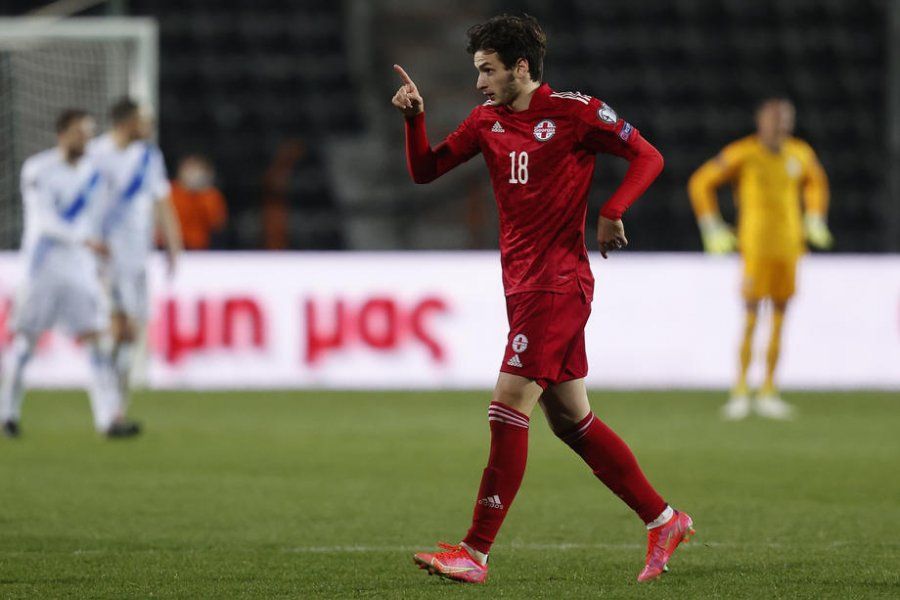 «Боруссия» интересуется Кварацхелией