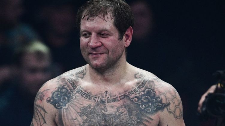 Емельяненко поспорил на машину, что воздержится от алкоголя в течение года Емельяненко поспорил на машину, что воздержится от алкоголя в течение года