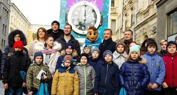В Петербурге открыли часы обратного отсчета до Евро-2020