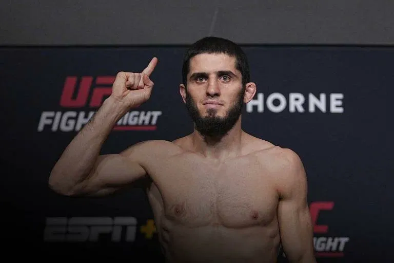 Махачев ответил Волкановски: Я не говорил, что проиграл бой