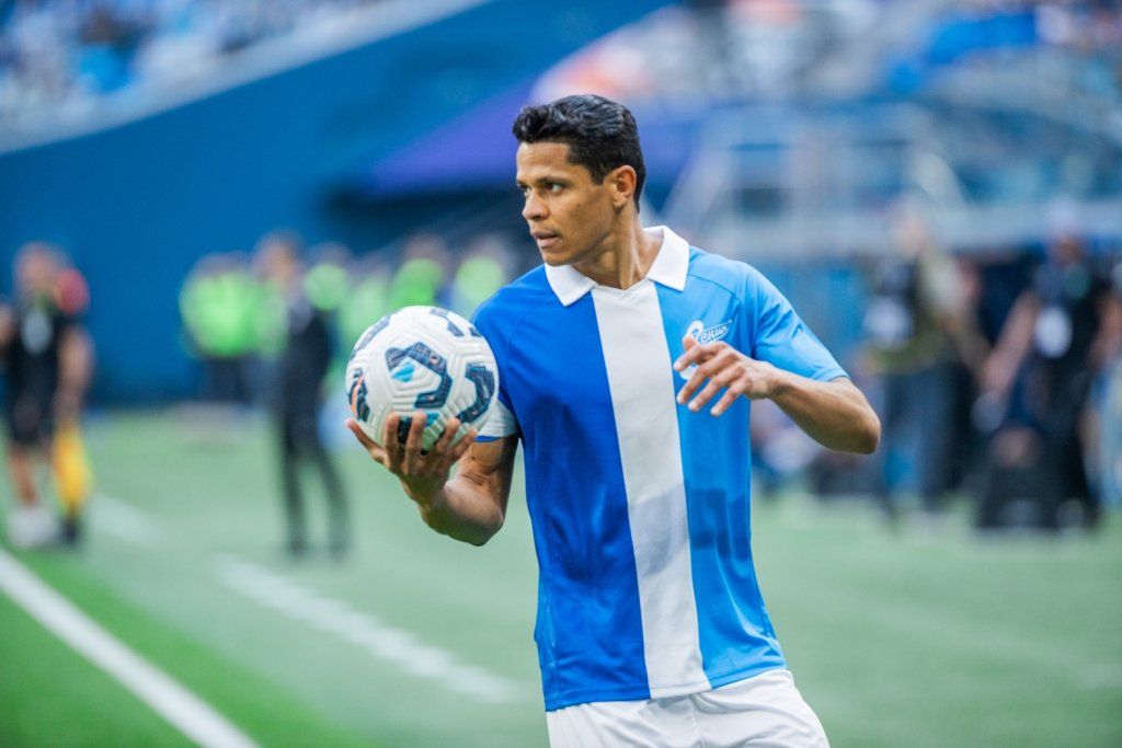 1323673_sPICT.jpg