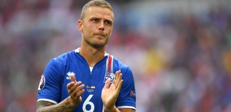 Президент Футбольной ассоциации Исландии: Мы завоевываем российский чемпионат Президент Футбольной ассоциации Исландии: Мы завоевываем российский чемпионат