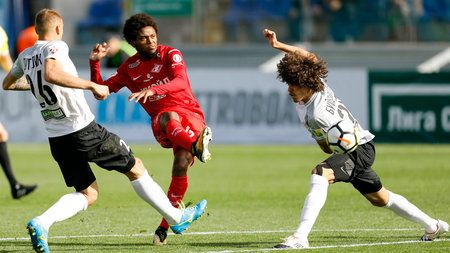 «Спартак» впервые обыграл «Тосно» и сократил отставание от «Локомотива» до двух очков