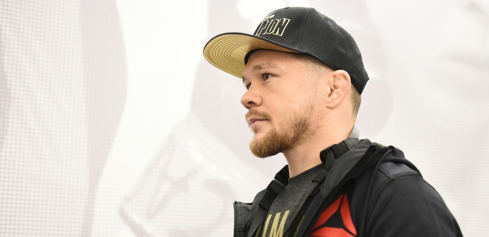 Ян опустился в обновленном рейтинге UFC