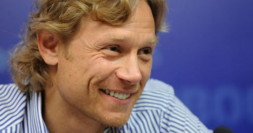 Карпин и «Локомотив» – чей вброс, оммаж Лимонову от Мостового и другие новости дня