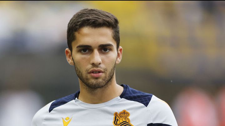 Шалимов призвал Захаряна не торопиться с уходом из «Реал Сосьедада»