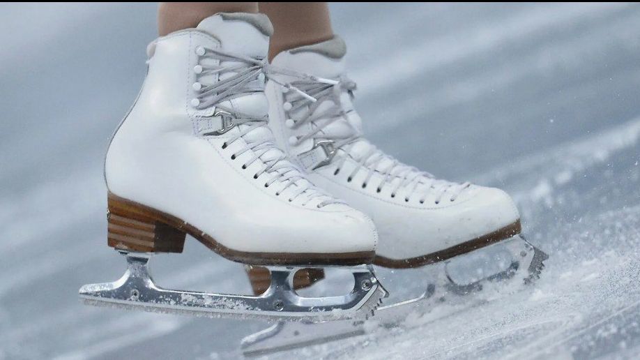 Украинская судья Лисова отстранена от работы из-за запугивания фигуриста