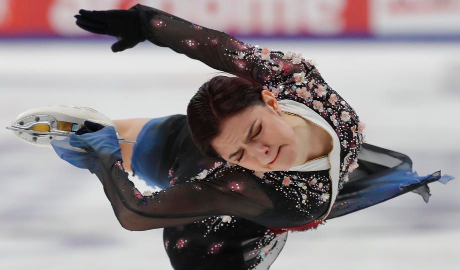 Медведева победила Загитову в голосовании ISU Skating Awards 2020