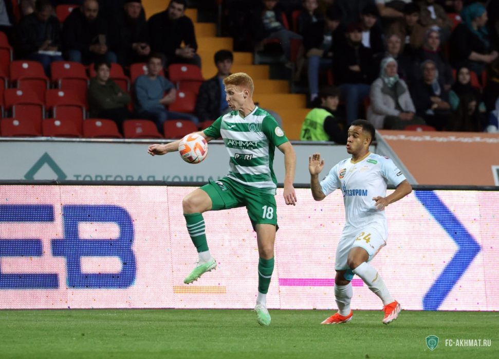 КДК РФС оштрафовал «Ахмат» за поведение болельщиков в матче с «Зенитом» КДК РФС оштрафовал «Ахмат» за поведение болельщиков в матче с «Зенитом»