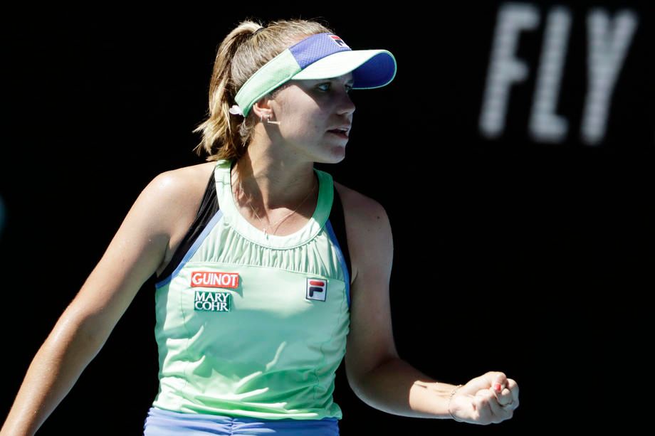 Кенин обыграла Барти и стала первой финалисткой Australian Open