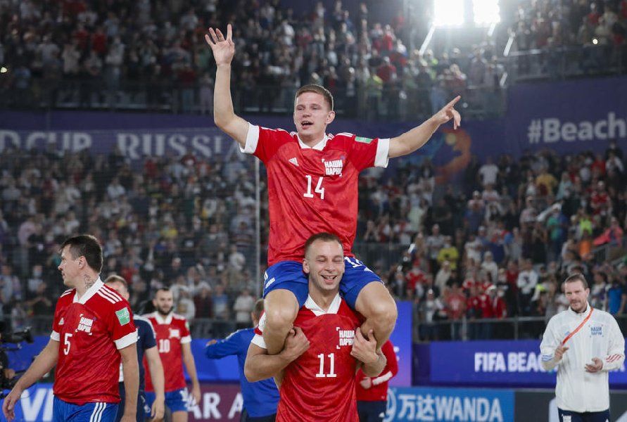 Чемпионы мира по пляжному футболу посетят Кубок Кондрашина и Белова