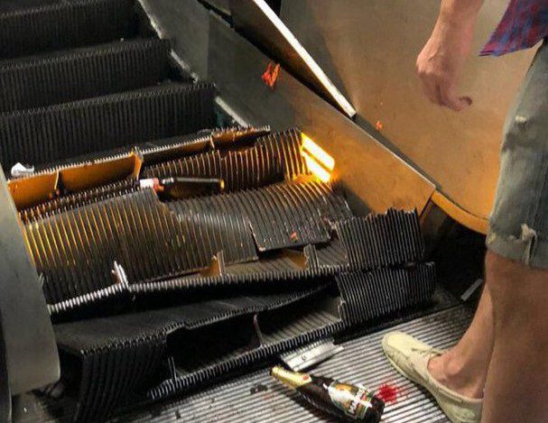 Фанаты ЦСКА получили переломы из-за аварии в римском метро