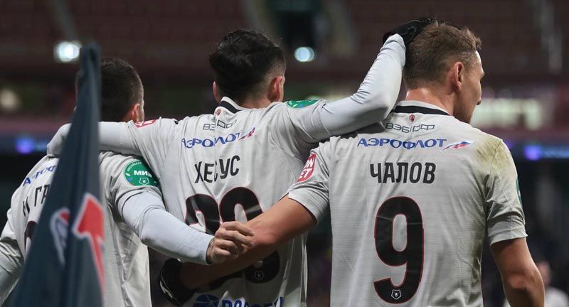 Гол Медины помог ЦСКА обыграть «Локомотив»
