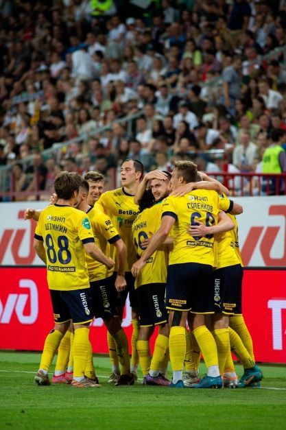 Агент Уткина назвал ложной информацию о трехмесячных задержках зарплат в «Ростове» Агент Уткина назвал ложной информацию о трехмесячных задержках зарплат в «Ростове»