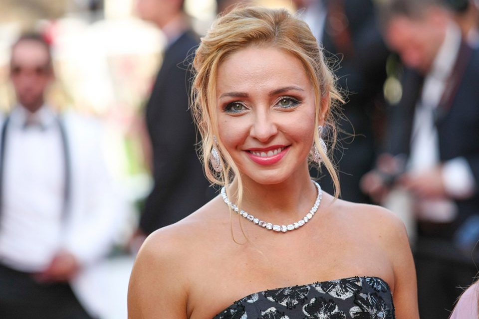 Жена Дмитрия Пескова, фигуристка Навка нашла в Каннах обаятельного мужчину