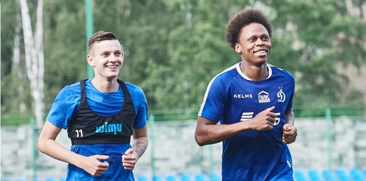 Вылечившиеся от коронавируса Н'Жи и Шиманьски вылетели с командой на матч с «Уралом»