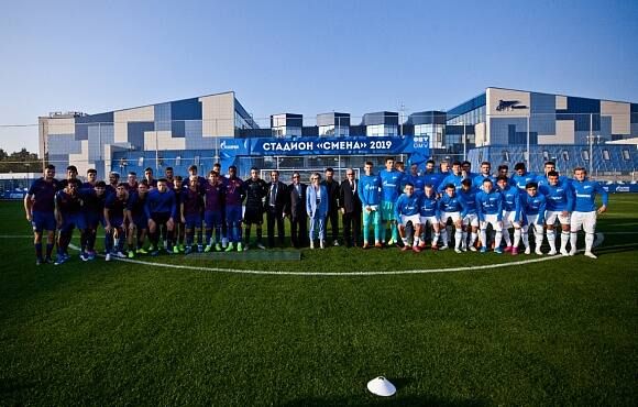 Победив «Барселону», «Зенит» открыл обновленный стадион «Смена»