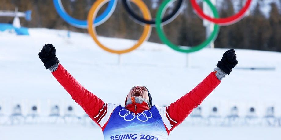 Губерниев назвал странным решение АНОК не признавать Большунова лучшим спортсменом Олимпиады-2022 Губерниев назвал странным решение АНОК не признавать Большунова лучшим спортсменом Олимпиады-2022