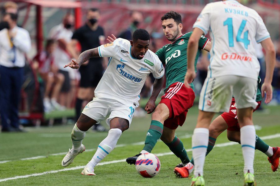 Травма Малкома в матче с Локомотивом