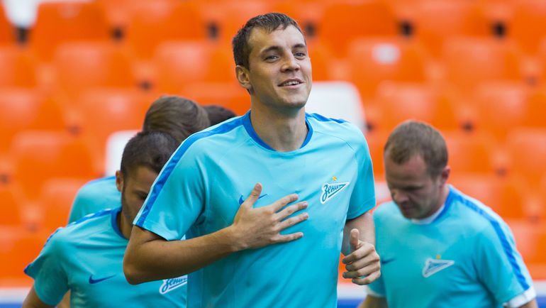 Дзюба рассказал, как отреагирует, если во время матча с Сан-Марино на поле выбежит болельщица