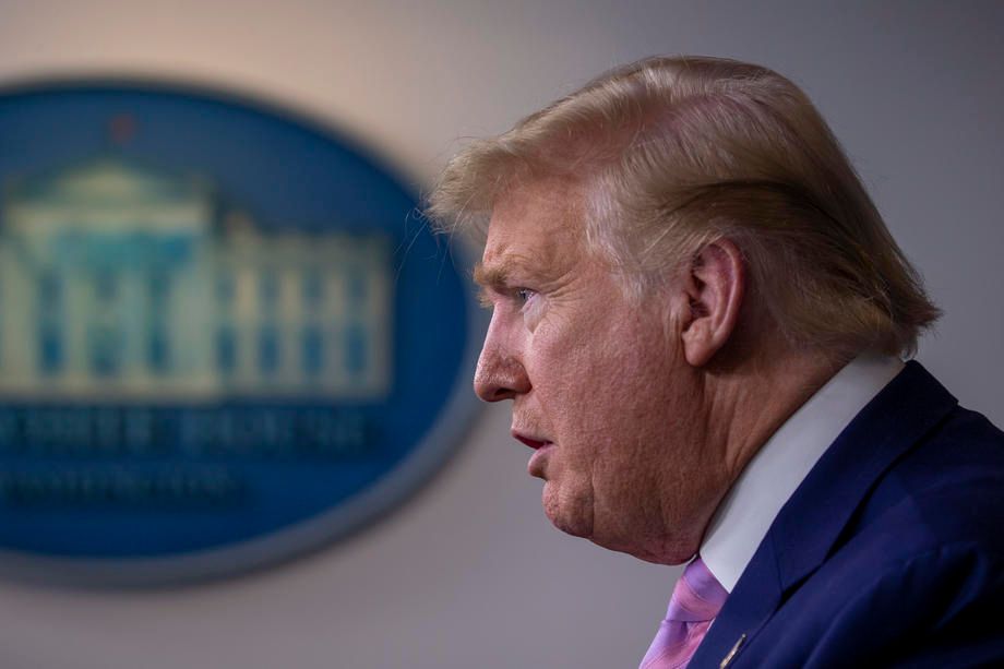 Президент не в курсе: Дональд Трамп не смог назвать точную дату возобновления НХЛ, НБА и других лиг