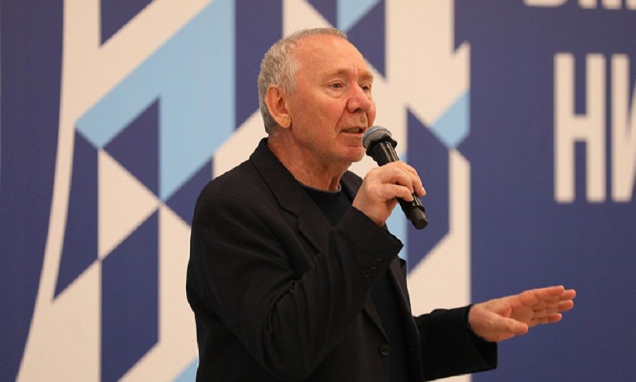 Ловчев заявил, что «Спартаку» следовало пригласить Романцева вместо португальцев Ловчев заявил, что «Спартаку» следовало пригласить Романцева вместо португальцев