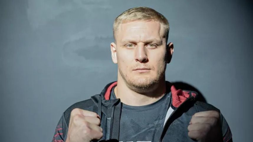 Россиянин Павлович поднялся на первую строчку рейтинга тяжеловесов UFC