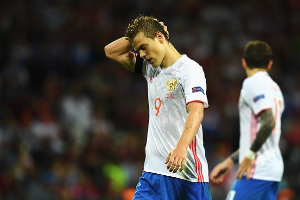 Кокорин оштрафован и переведен во вторую команду «Зенита» Кокорин оштрафован и переведен во вторую команду «Зенита»