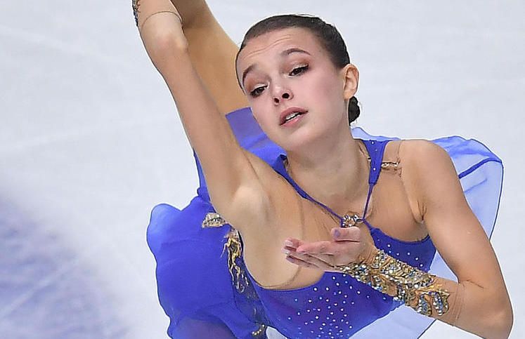 Щербакова рассказала, что на церемонии награждения на ЧМ все пошло не по плану Щербакова рассказала, что на церемонии награждения на ЧМ все пошло не по плану