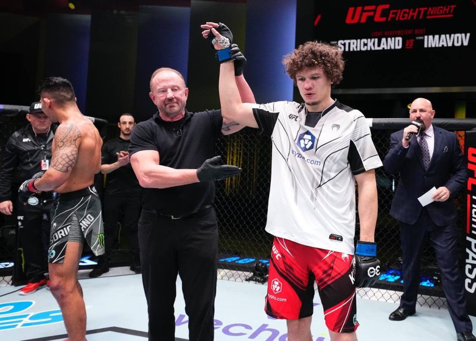 Роман Копылов нокаутировал хайкиком Рибейро на турнире UFC 291