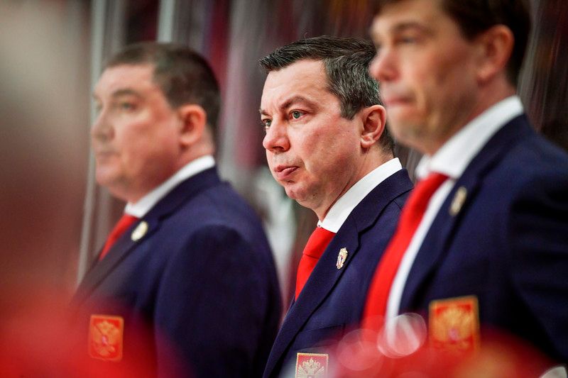 Экс-тренеру сборной России вручили Орден Дружбы, хотя он выиграл только Евротур
