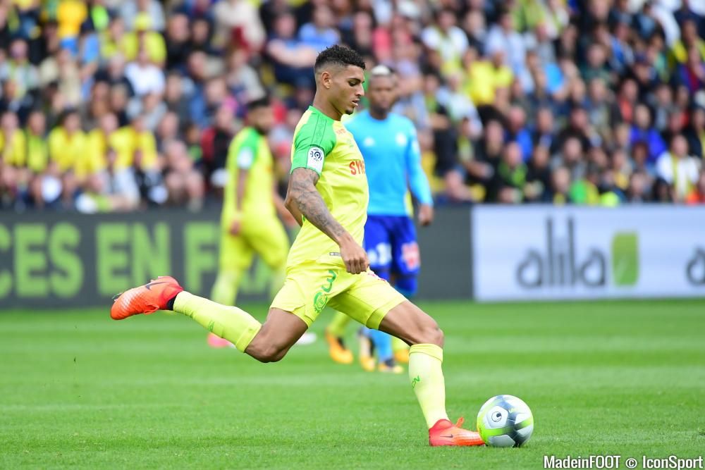 «Зенит» интересуется защитником, которого ударил лучший судья Франции. Подробности (видео) «Зенит» интересуется защитником, которого ударил лучший судья Франции. Подробности (видео)