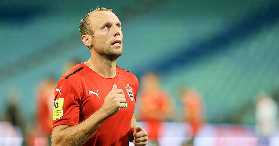 Полузащитник «Химок» назвал Глушакова одним из лучших опорников в России Полузащитник «Химок» назвал Глушакова одним из лучших опорников в России