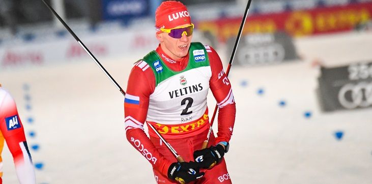 Большунов выиграл первую гонку в сезоне