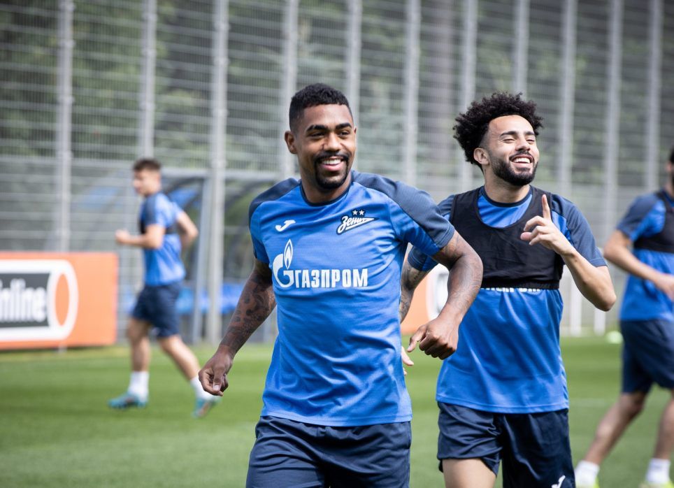 Гаджиев заявил, что у «Зенита» больше шансов обыграть ЦСКА Гаджиев заявил, что у «Зенита» больше шансов обыграть ЦСКА