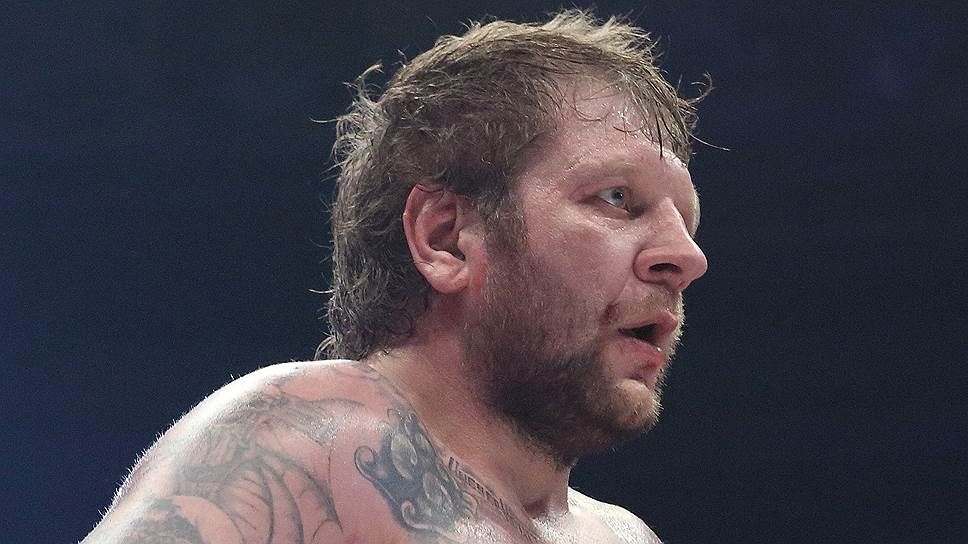 Боец MMA Смоляков: Перед боем с Кокляевым Емельяненко зашел в супермаркет со стволом