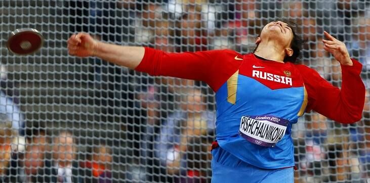 Красавица и министр спорта