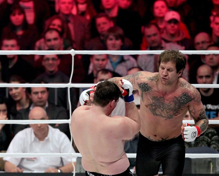 Емельяненко: Бойцовский клуб РЕН ТВ